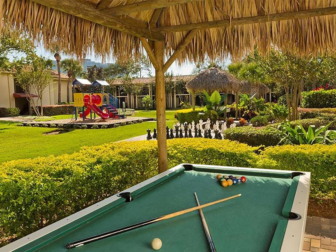 doubletree orlando pool table new